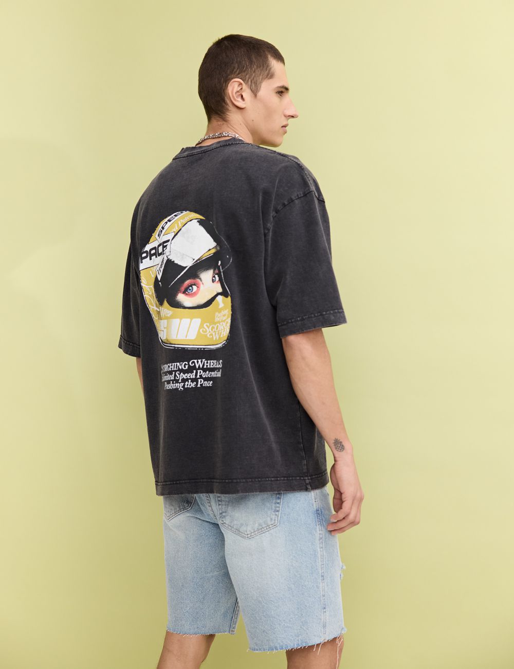 חולצה שטופה עם הדפס