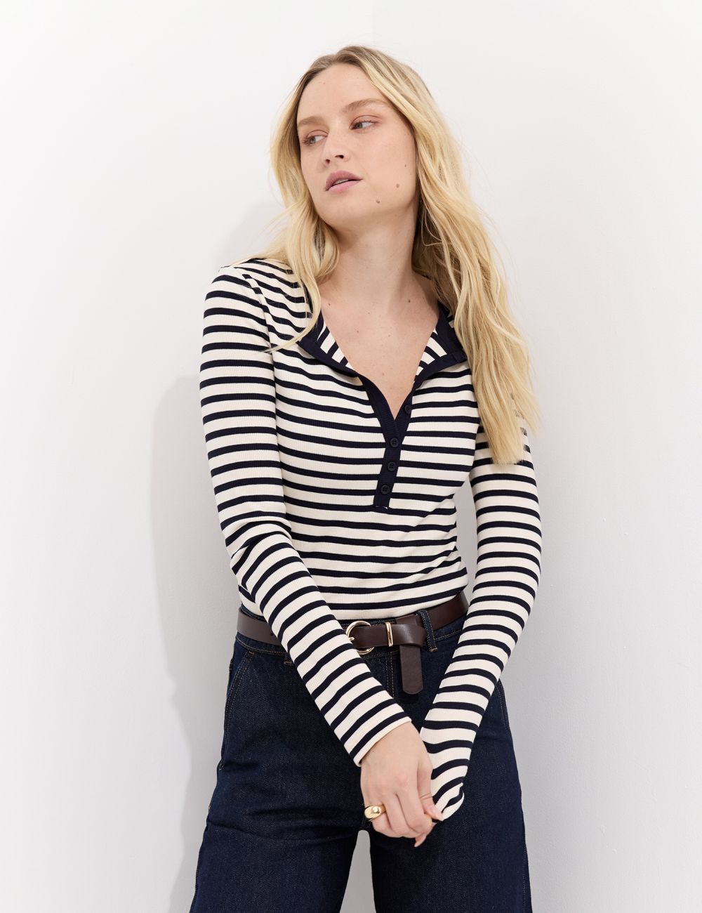 טי-שירט כפתורים ארוכה