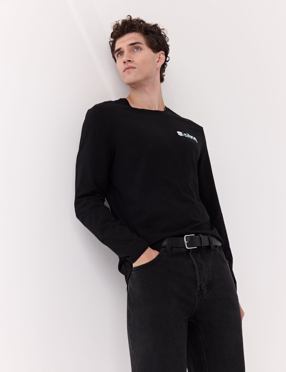 טי-שירט ארוכה עם כיתוב