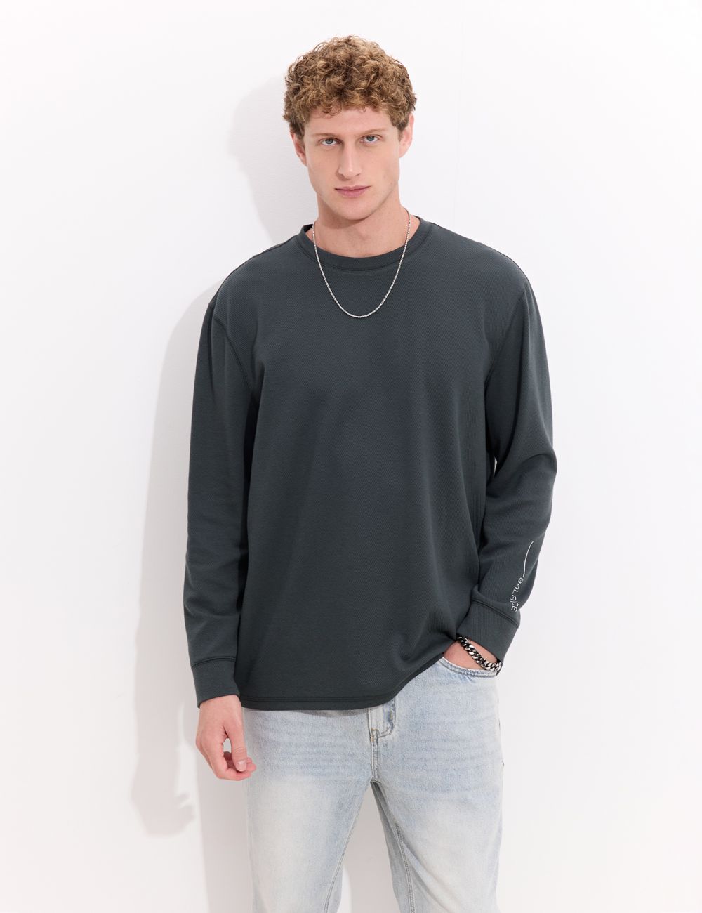 טי שירט ארוכה עם טקסטורה