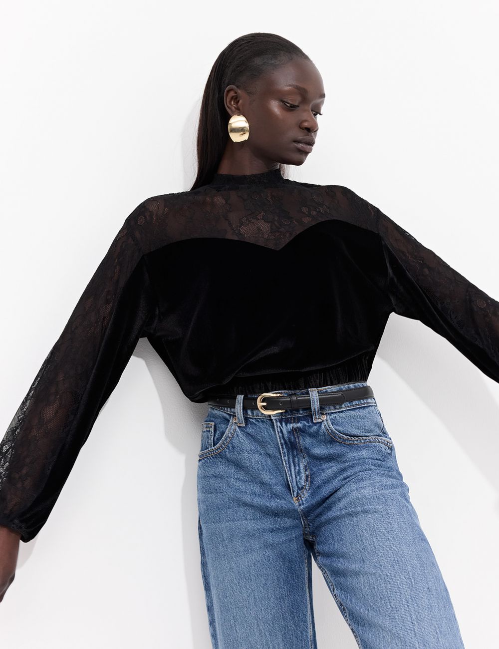 סווטשירט קטיפה משולב תחרה