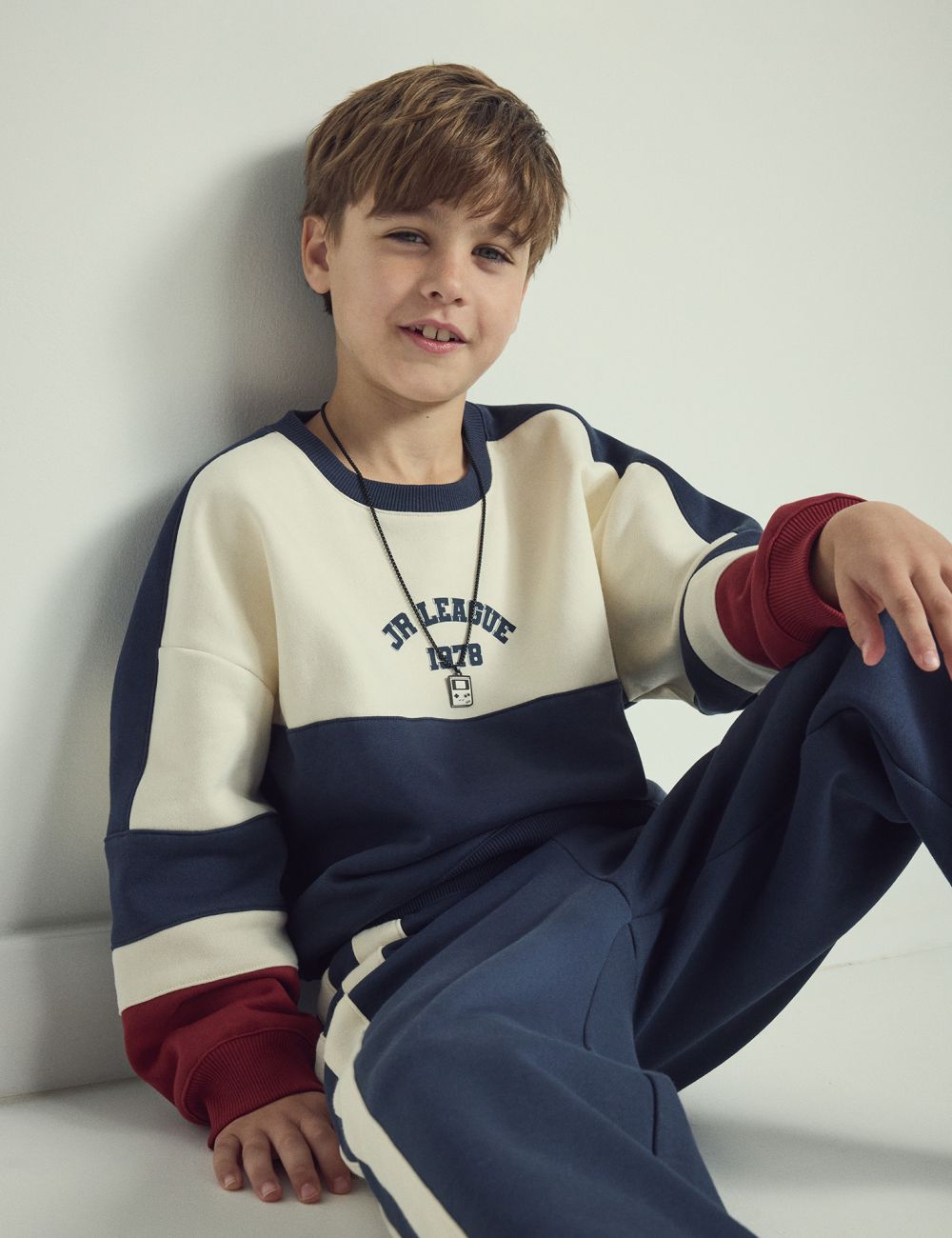 סווטשירט עם כיתוב