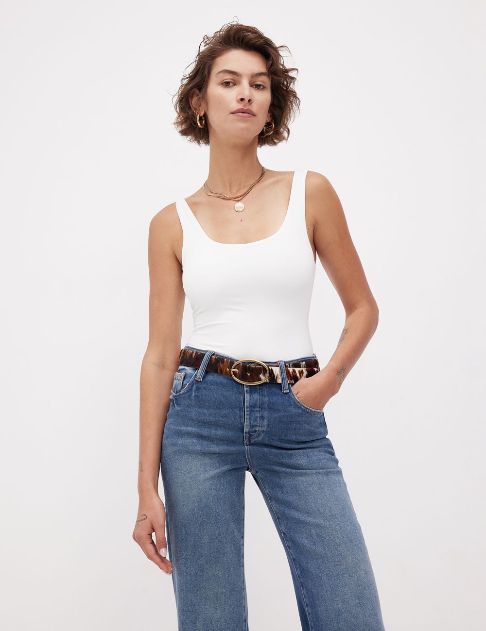 בגד גוף מחשוף עגול