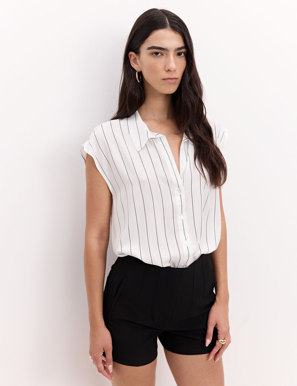 חולצת פסים מכופתרת קצרה