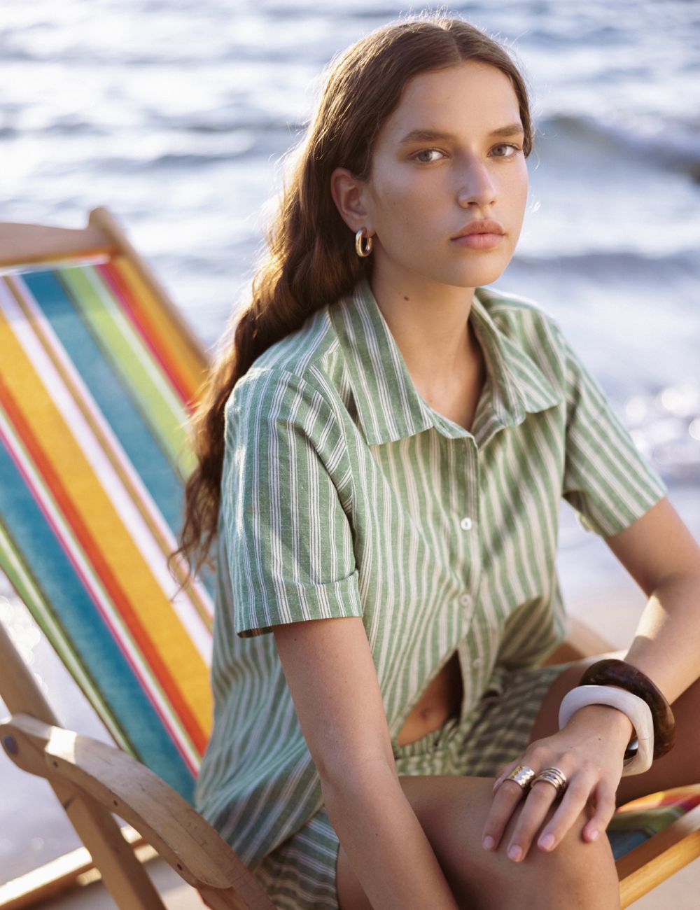 חולצה מכופתרת עם פסים