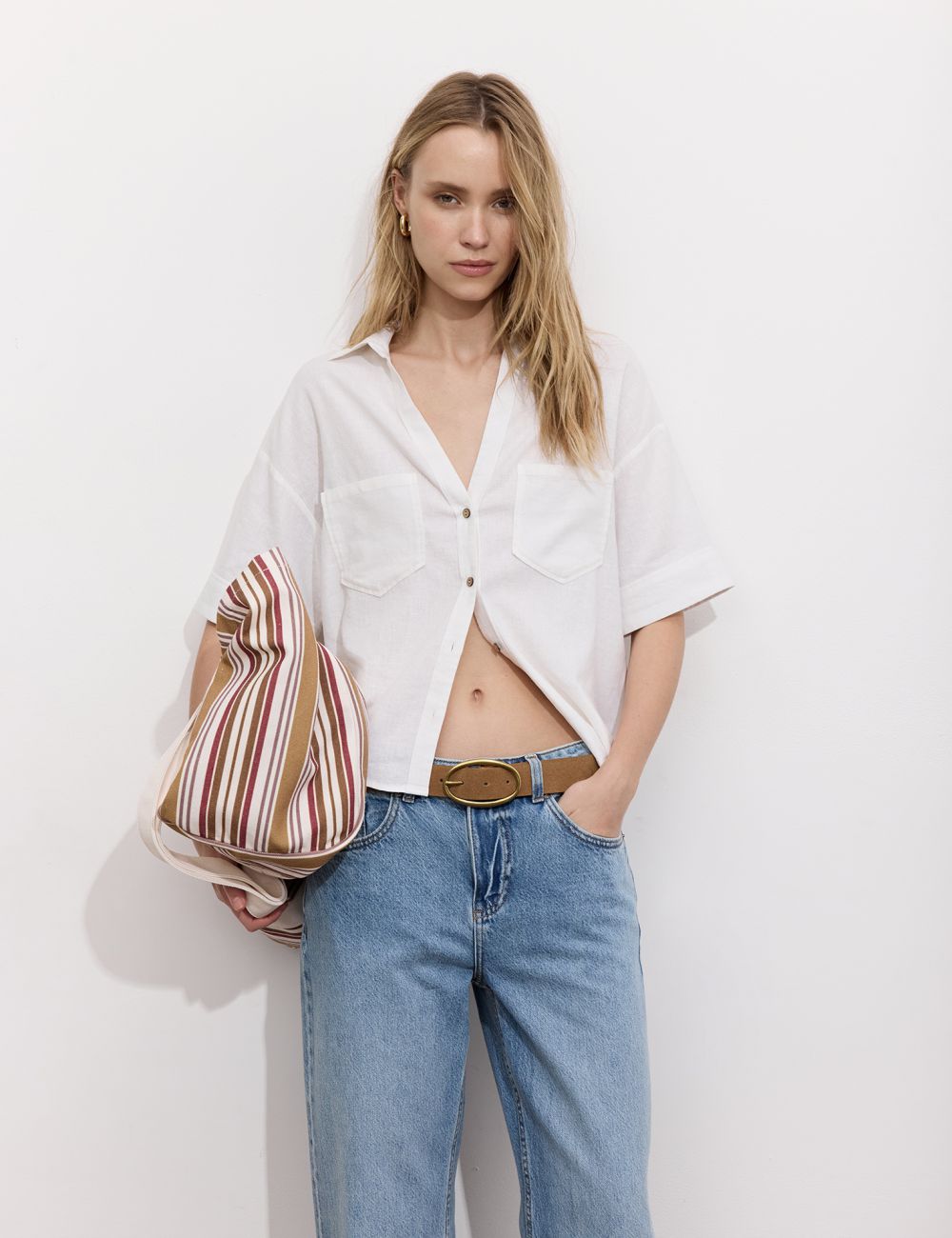 חולצה בגזרה Boxy במראה פשתן