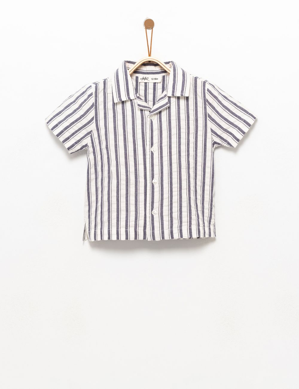 חולצה מכופתרת פסים