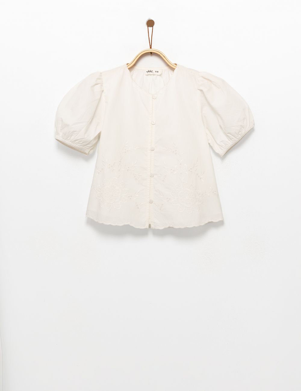 חולצה מכופתרת רקומה