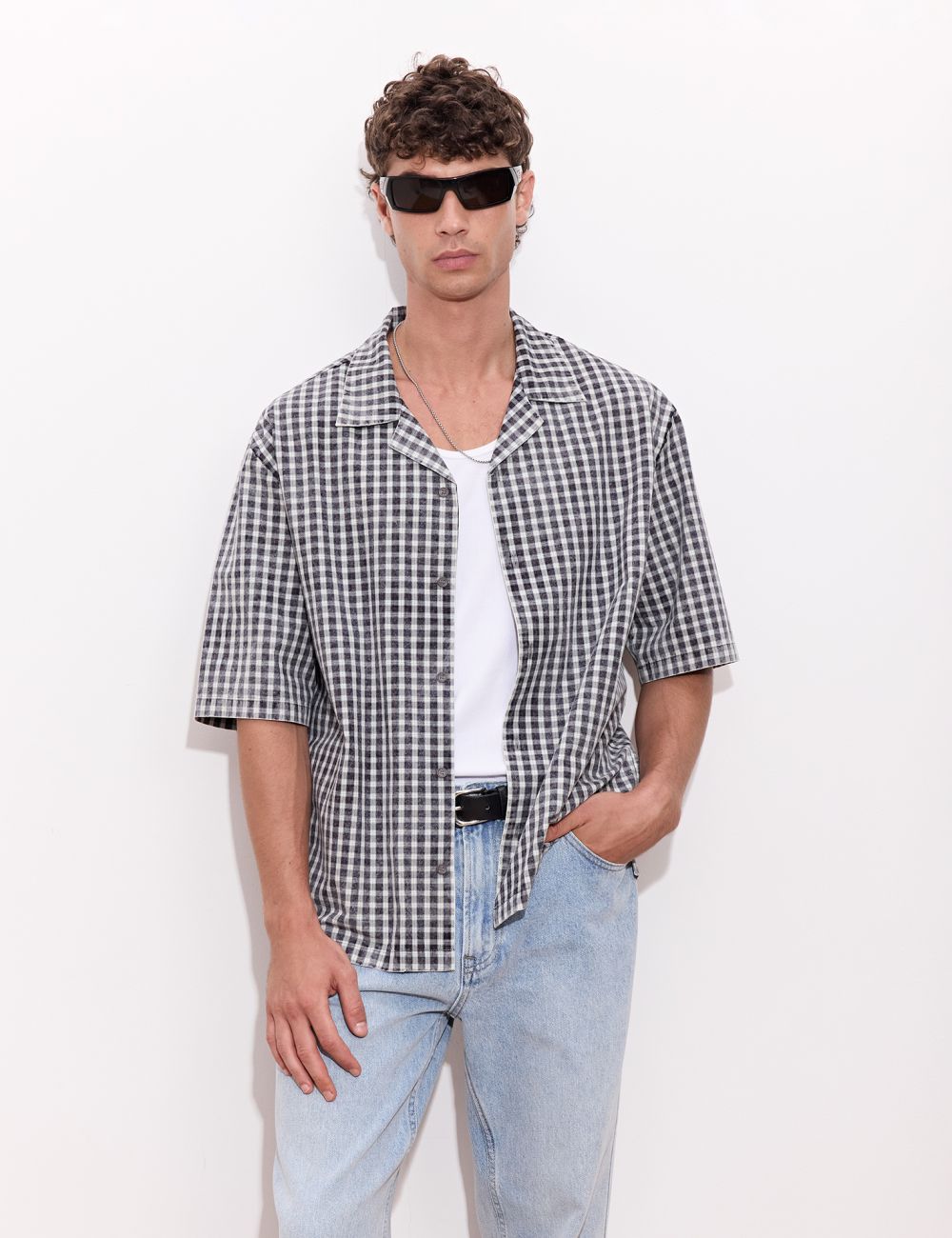 חולצה מכופתרת משובצת שטופה