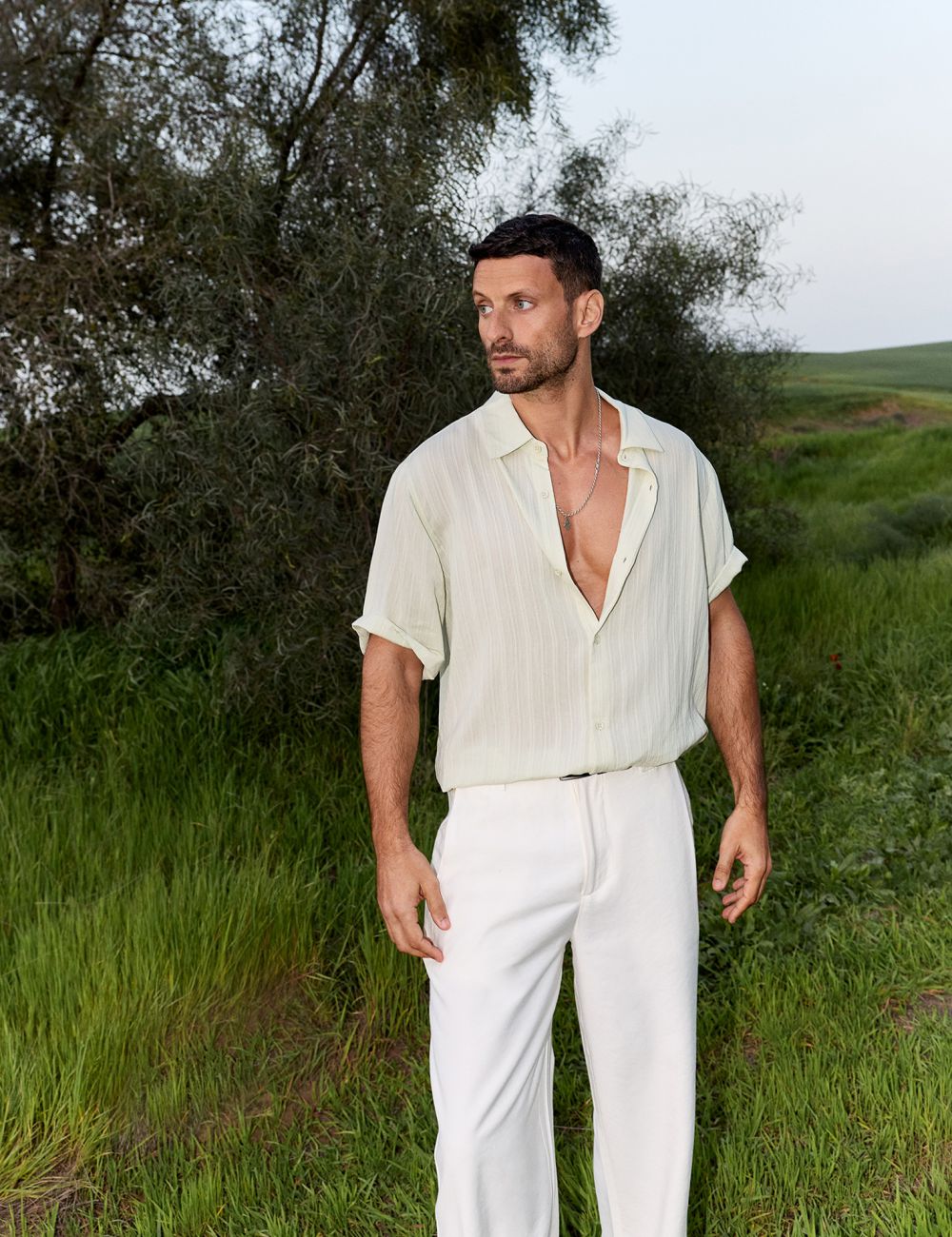 חולצה מכופתרת שרוול קצר