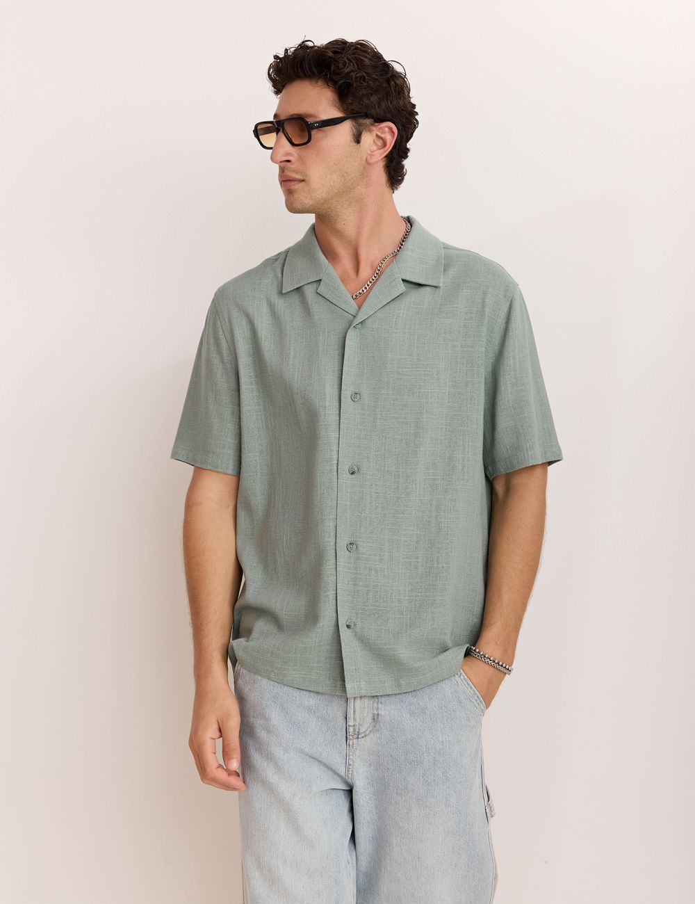 חולצת ריזורט עם טקסטורה