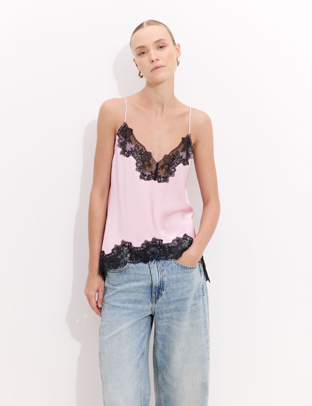 גופיית סאטן שילוב תחרה