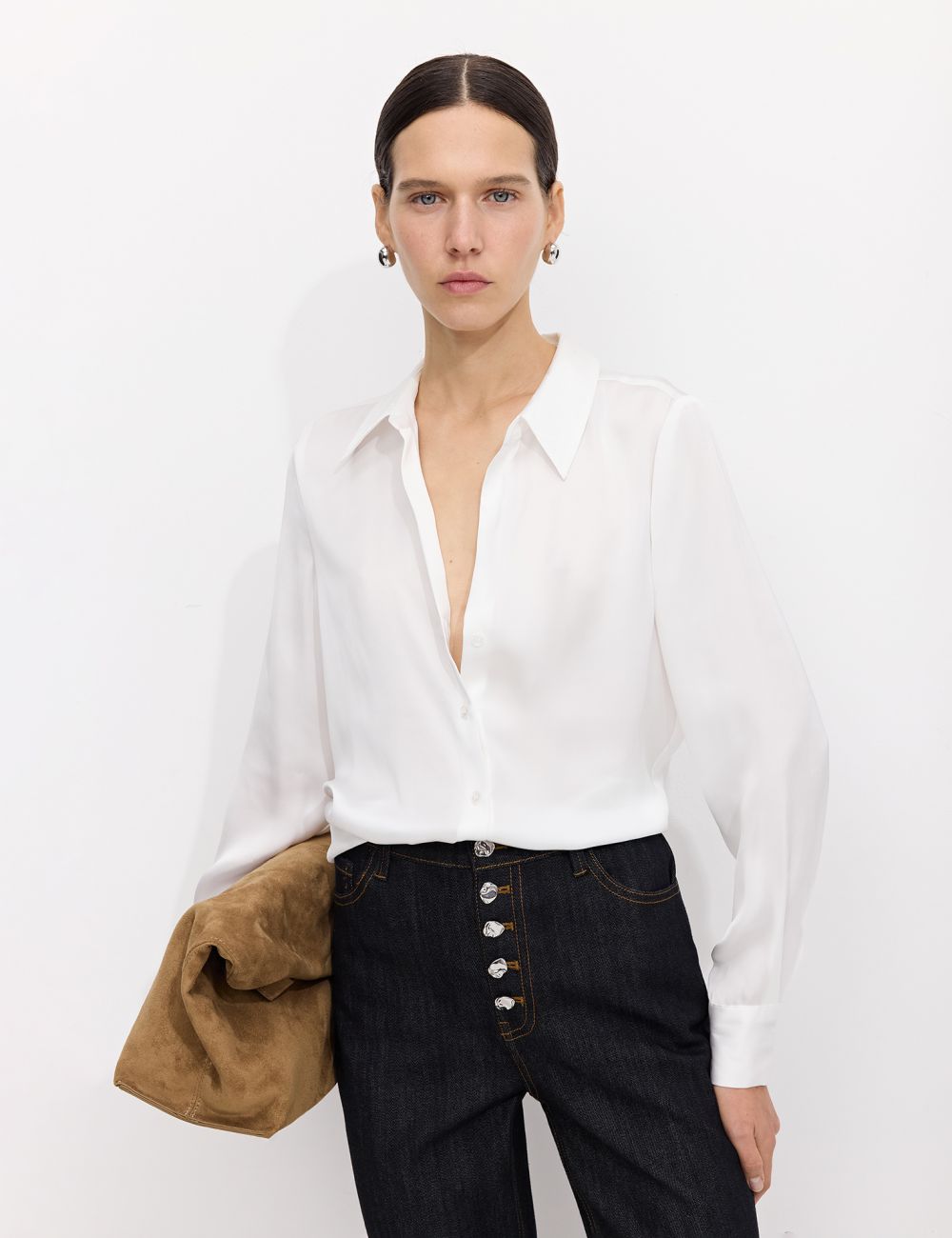 חולצת סאטן מכופתרת