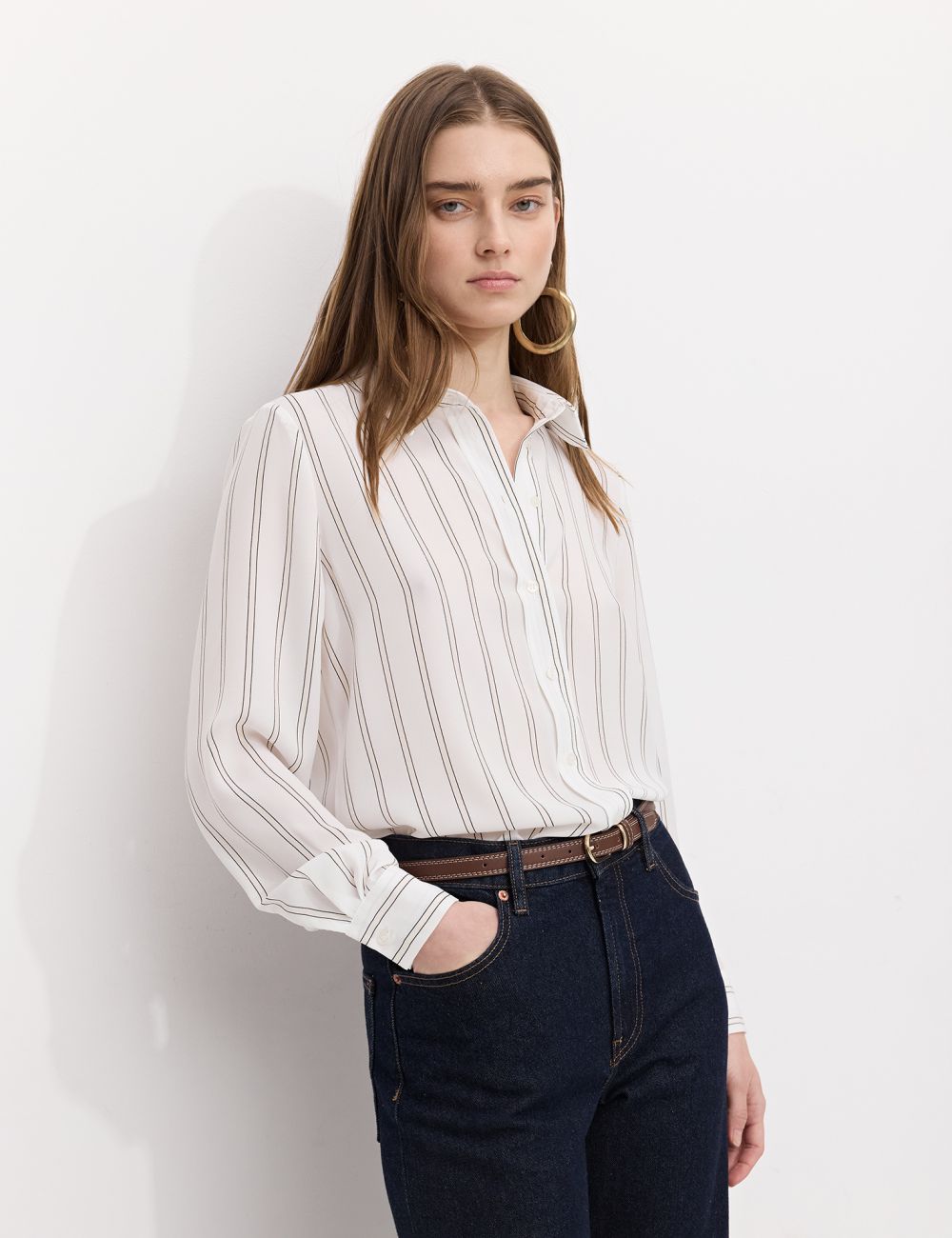 חולצה מכופתרת