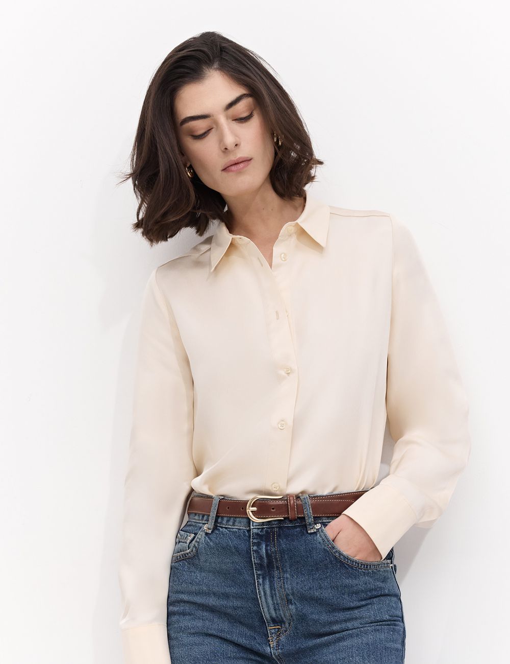 חולצת סאטן מכופתרת