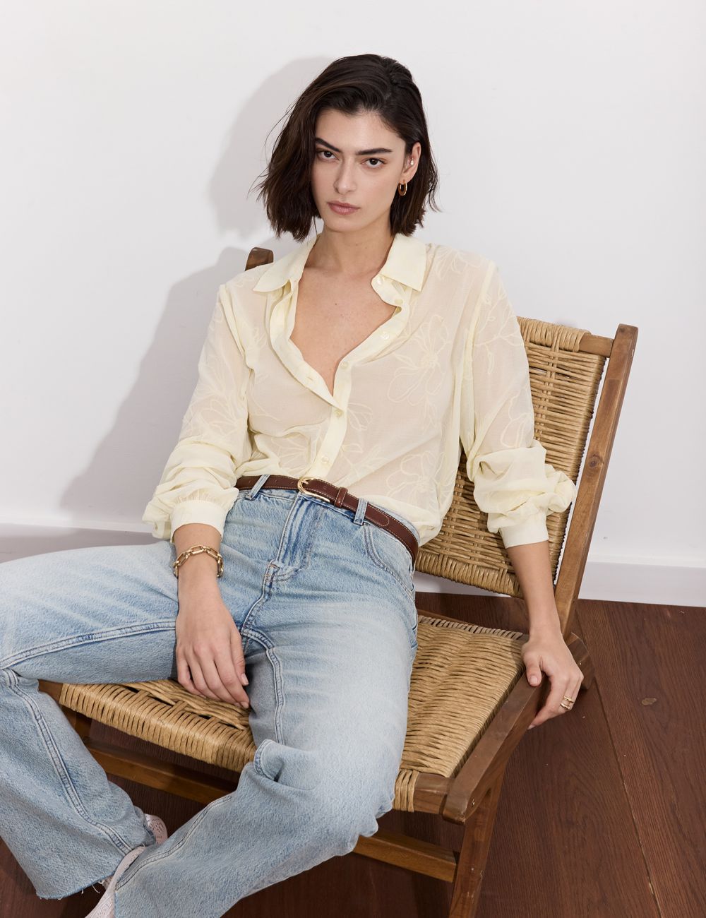 חולצה פרחונית מכופתרת