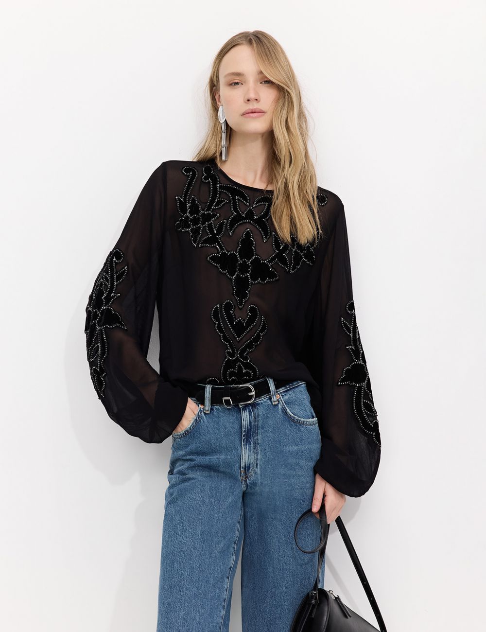 חולצת שיפון עם רקמה