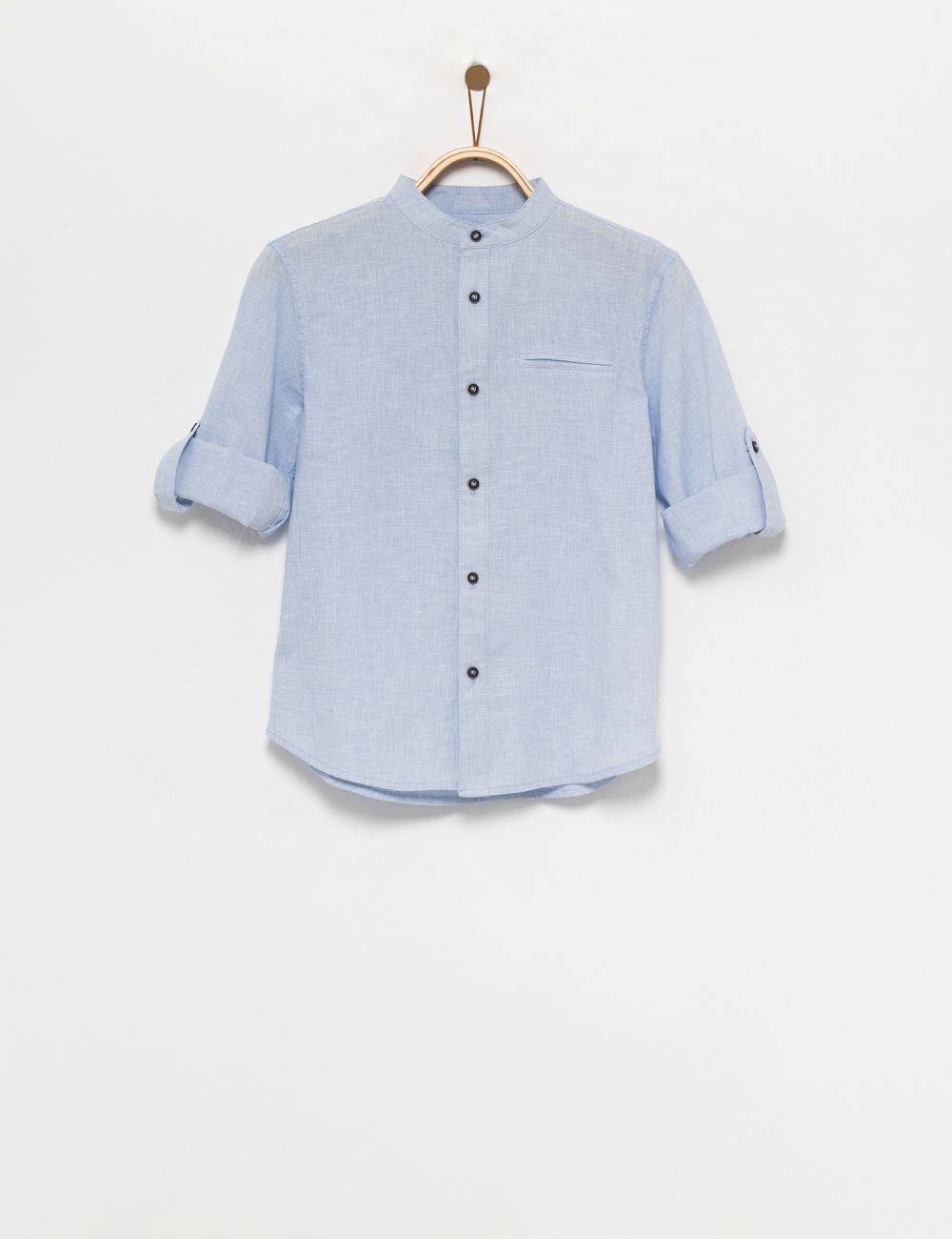 חולצה מכופתרת