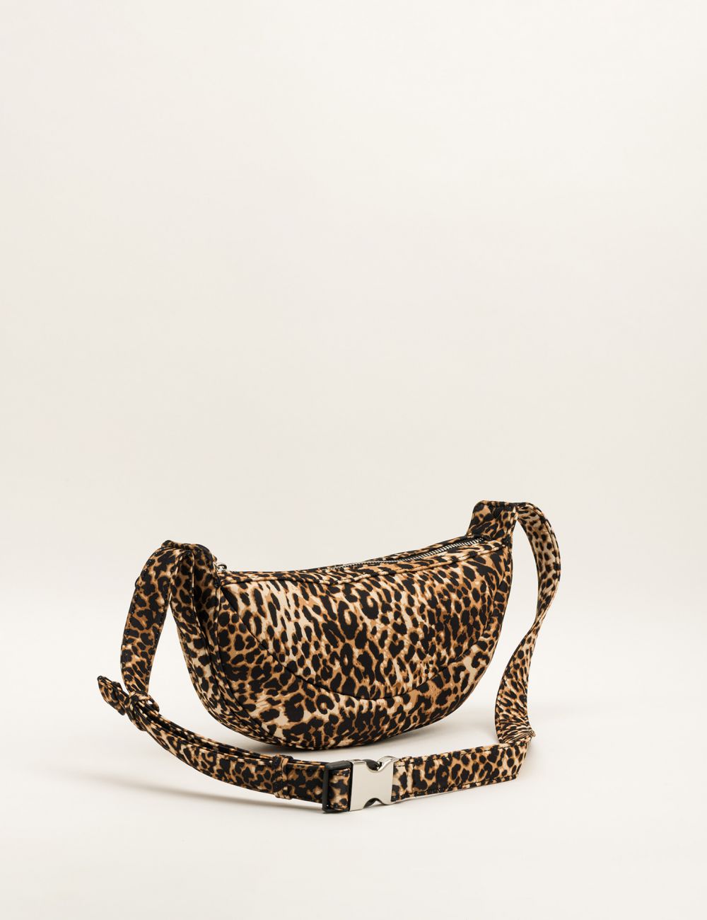 פאוץ’ מנומר