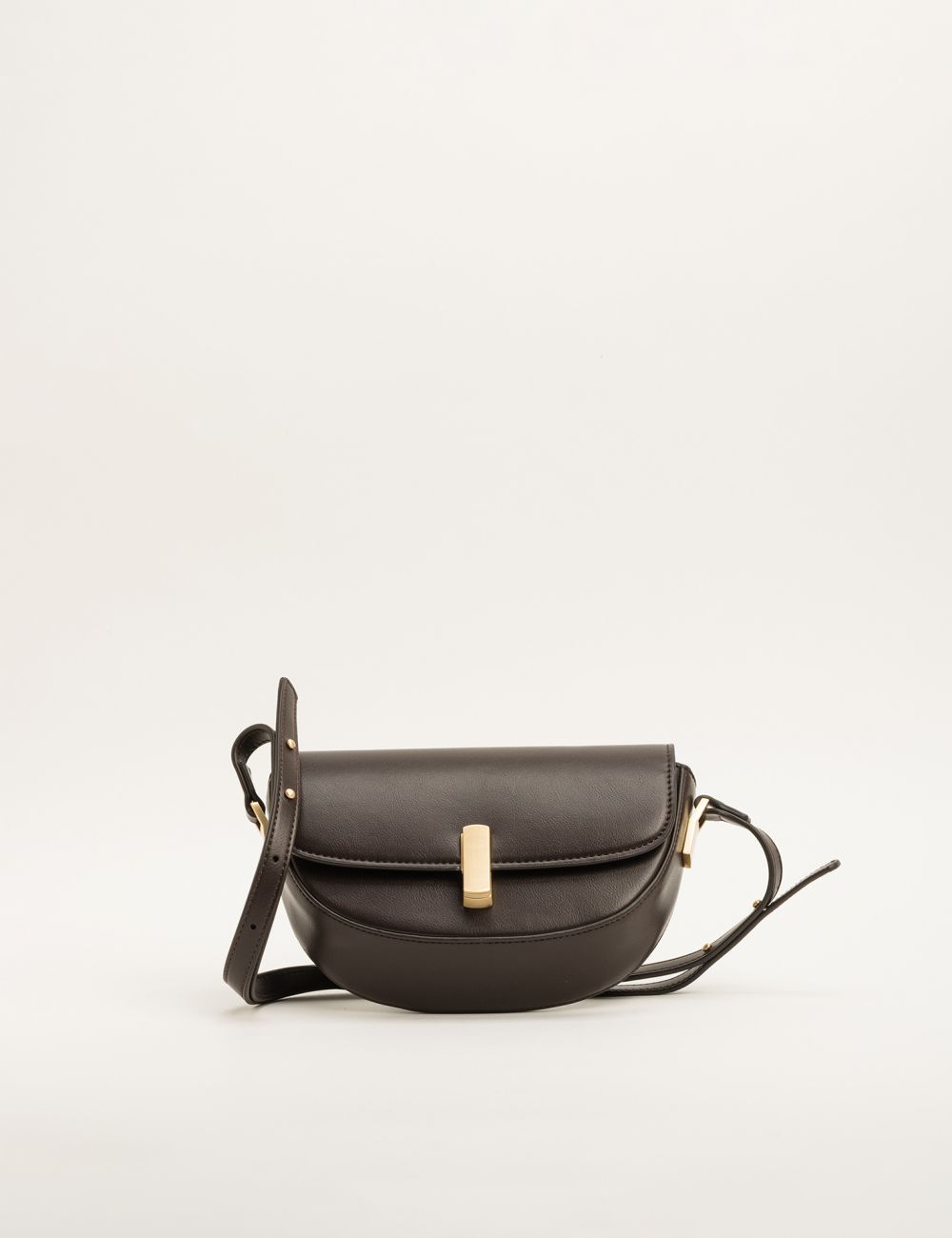 תיק צד עם קלפה בעיטור אבזם גיאומטרי