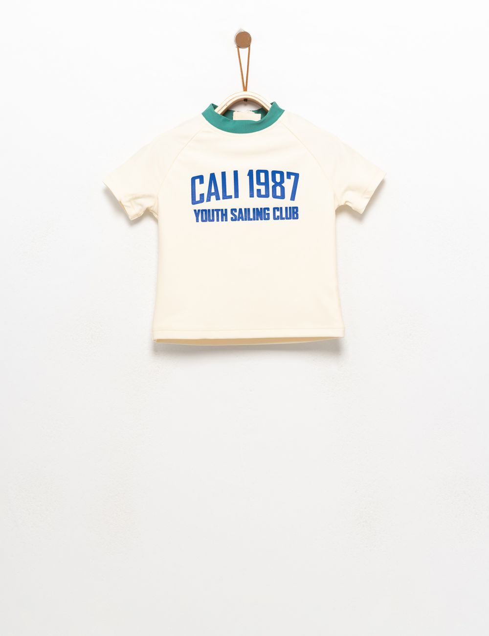 חולצת בגד ים