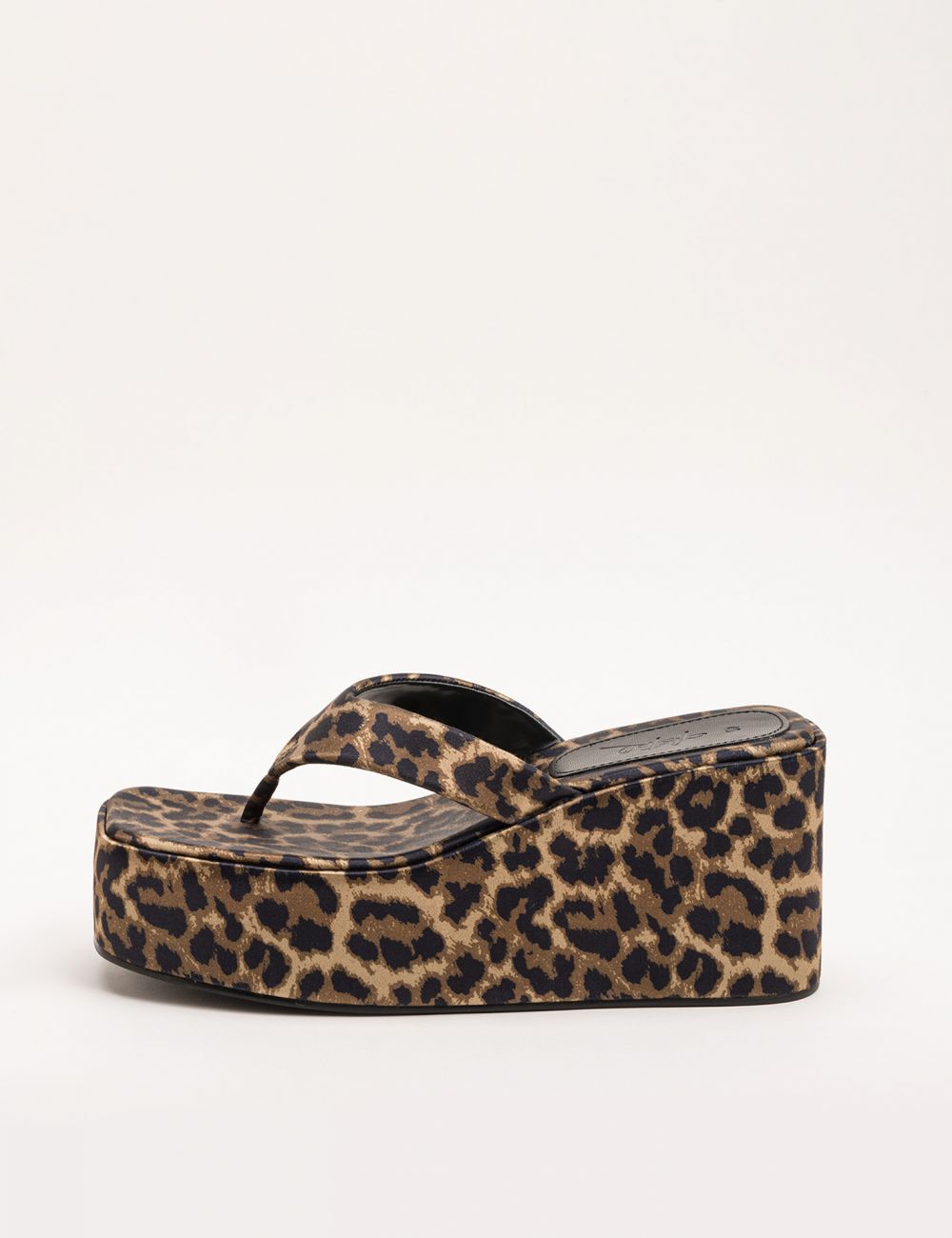 סנדלי פלטפורמה