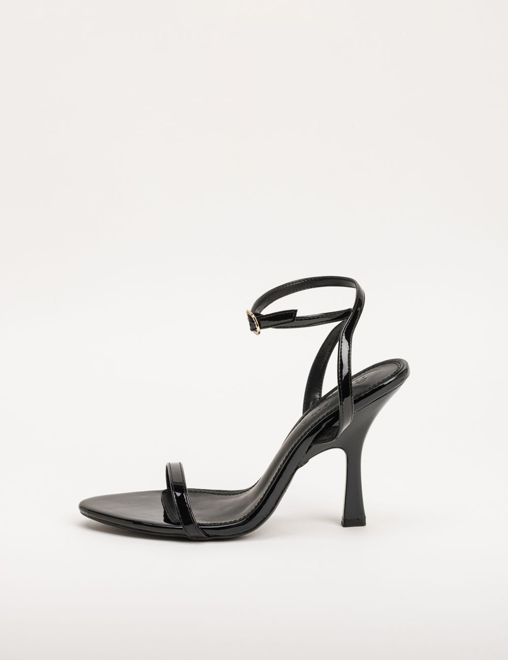 נעל עקב לערב