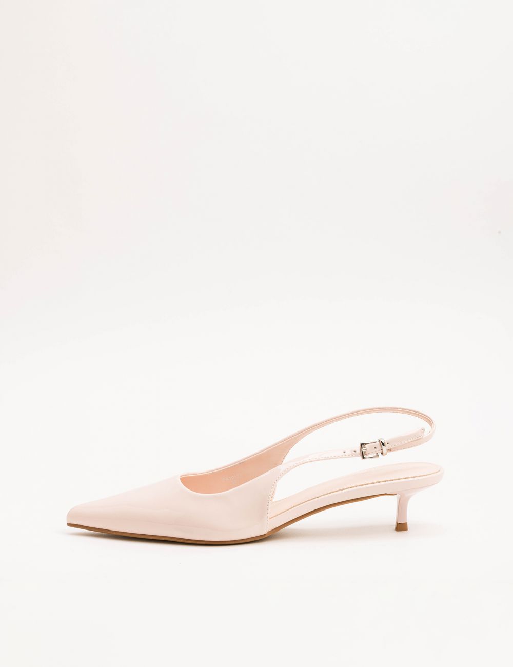 נעל עקב סירה עם אבזם אחורי