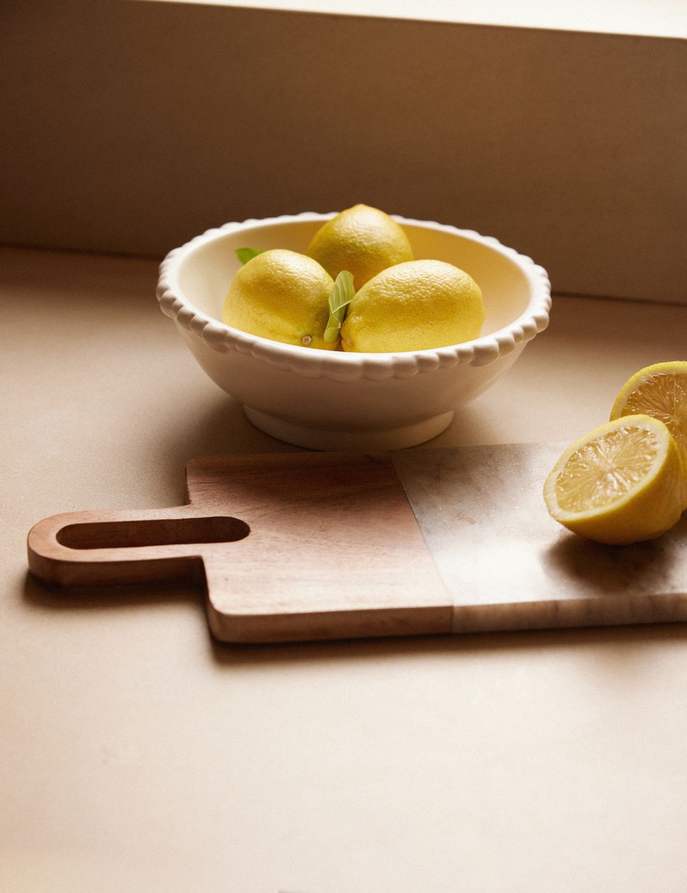 קרש הגשה שיש ועץ 47X15X1.5CM