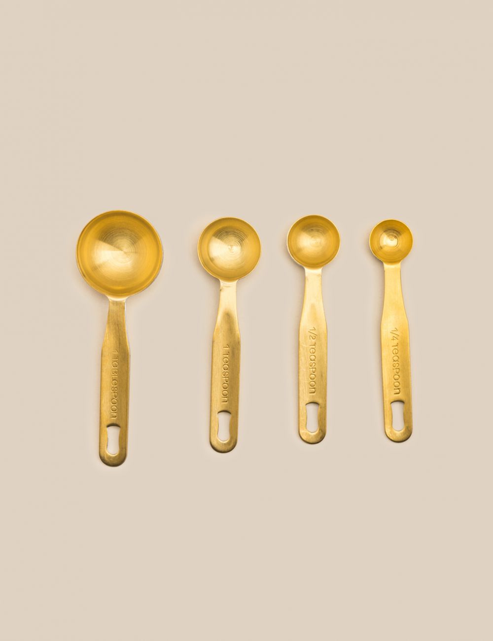 סט 4 כפות מדידה זהב