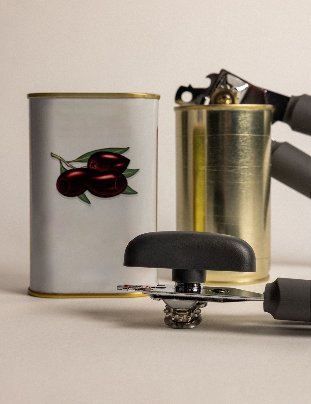 פותחן קופסאות שימורים