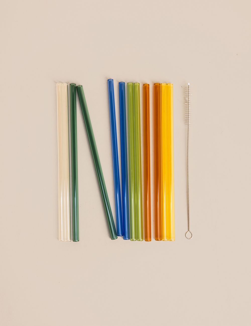 מארז 12 קשים ומברשת מזכוכית