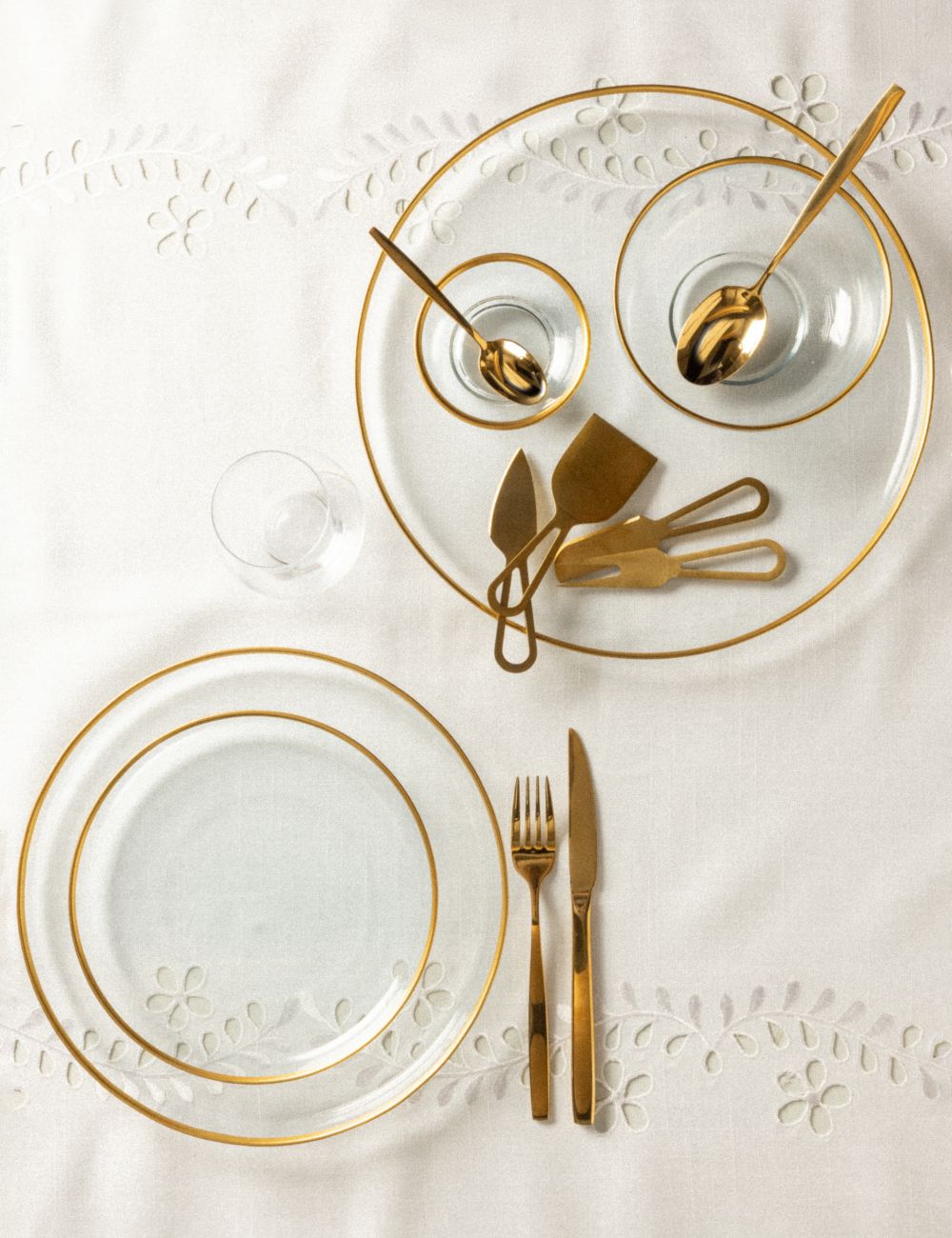 סט צלחות/קערות פס זהב