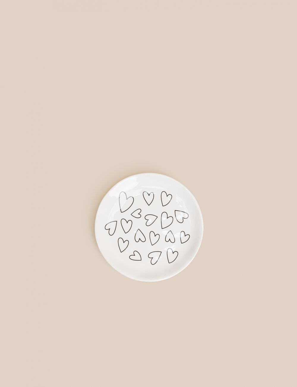 צלחת קינוח לבבות 16.7cm