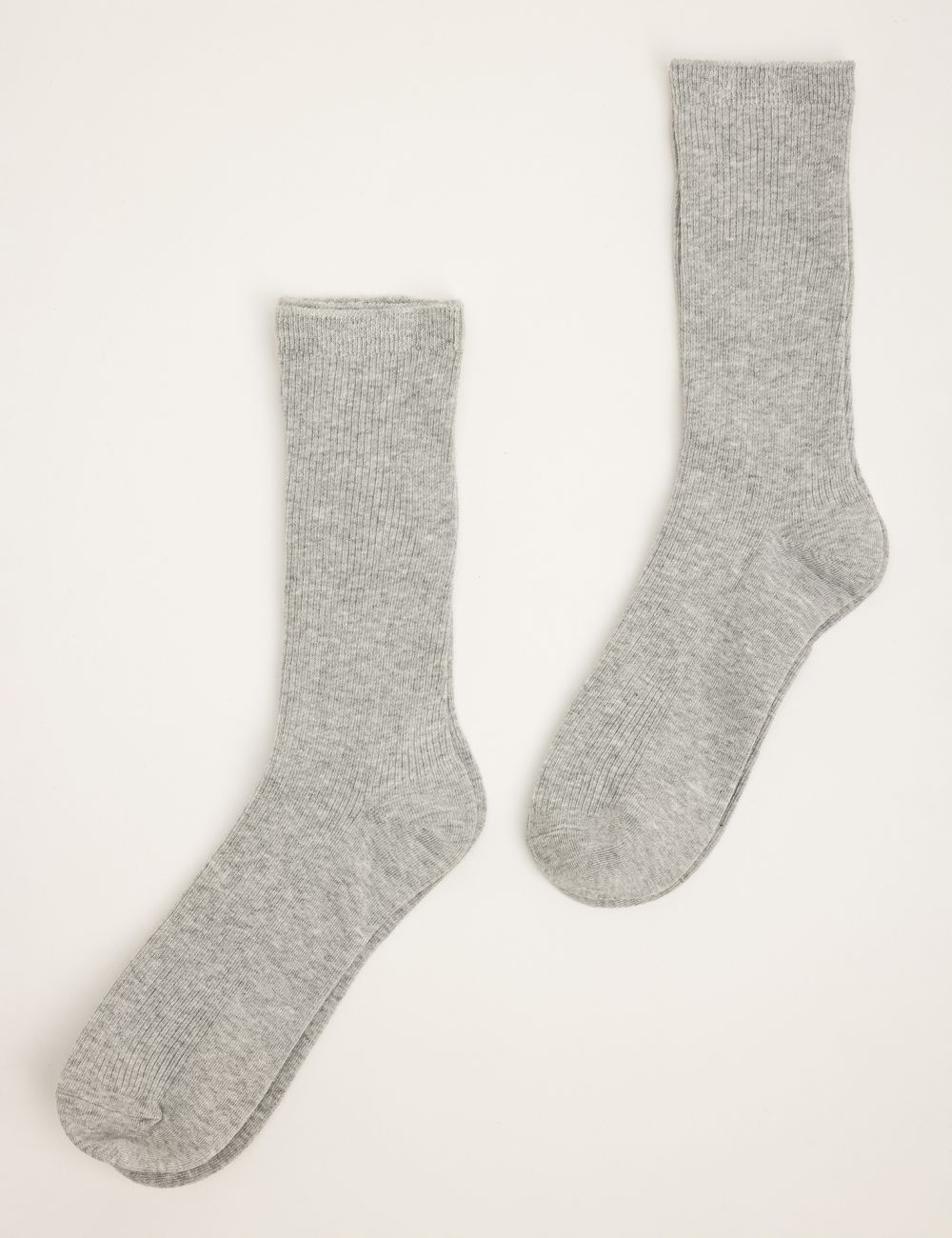 גרביים גבוהות