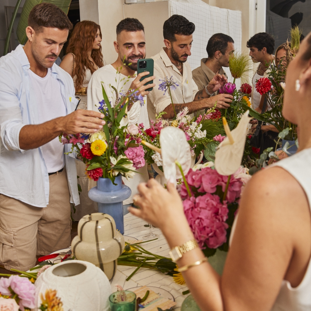 רנגו וקסטרו קנו עכשיו